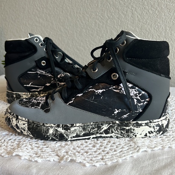 Balenciaga High Top Black & White Marble Sneakers Size 36 - Picture 9 of 14